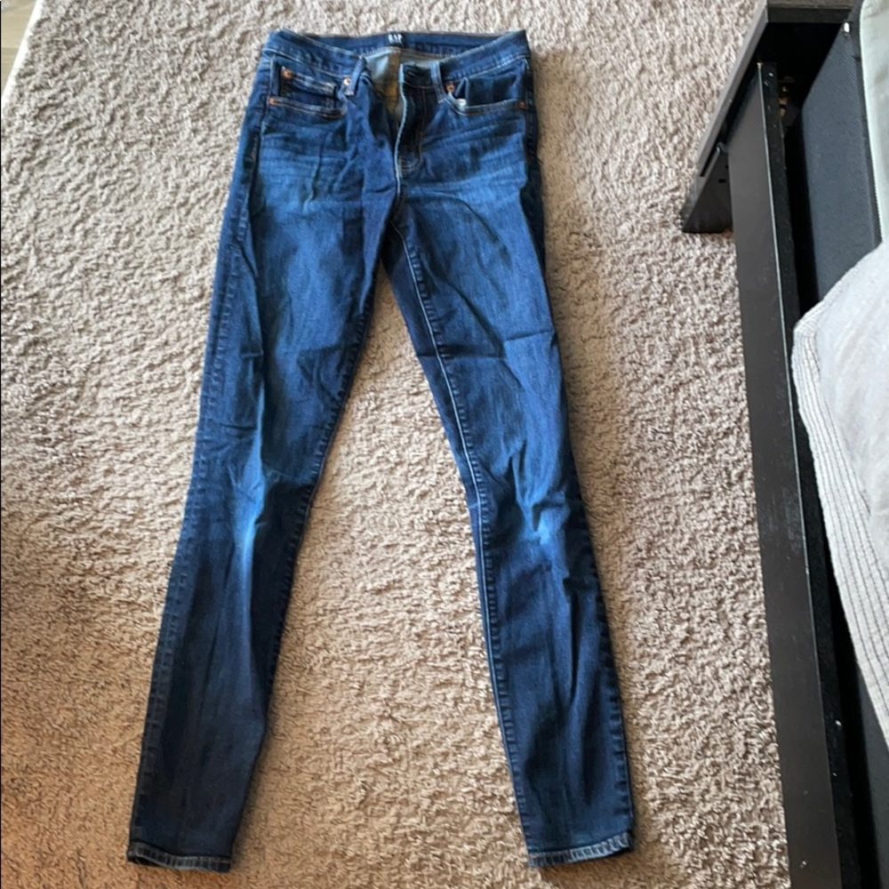 Gap dark wash skinny jeans